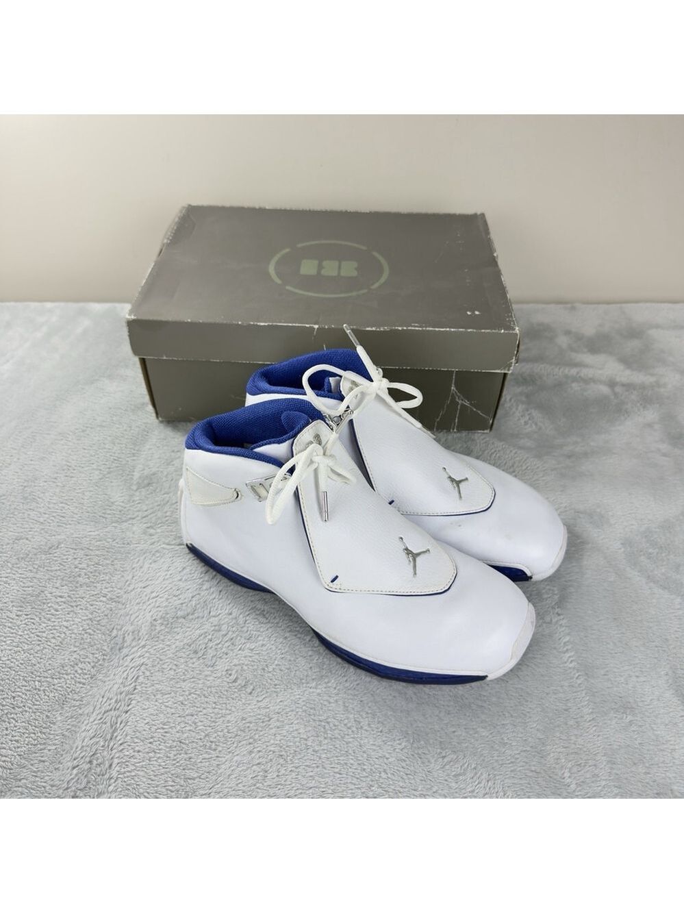 Nike Air Jordan Men's Size 10 US/9 UK/44 EU Air Jordan 18 Retro AA2494-106 W/box